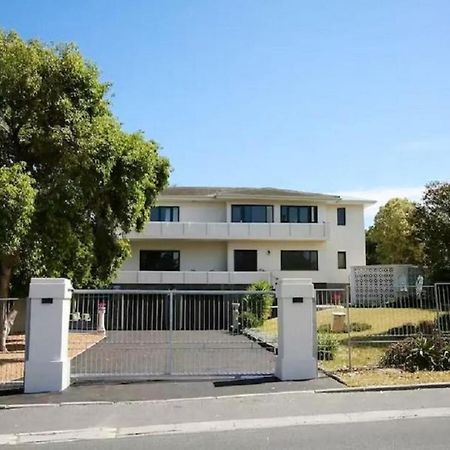 Cape Dawn Guest House Parow Bagian luar foto