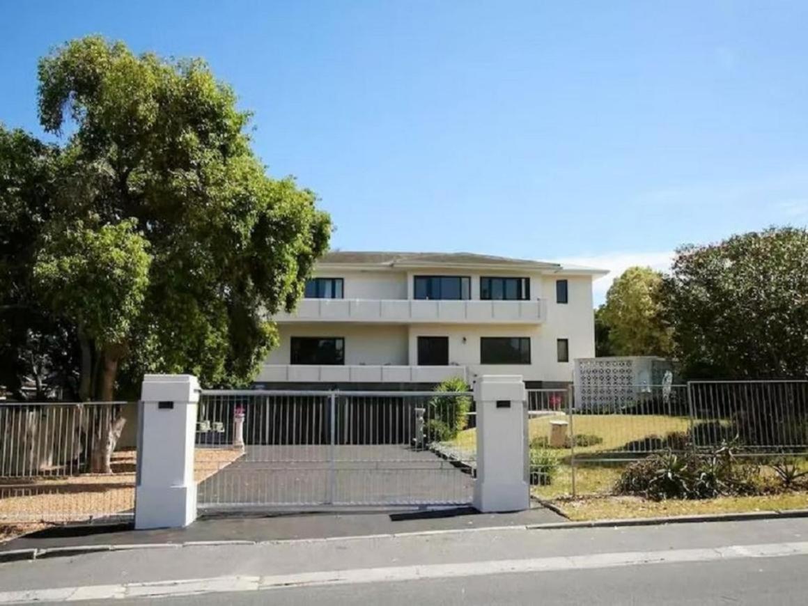 Cape Dawn Guest House Parow Bagian luar foto